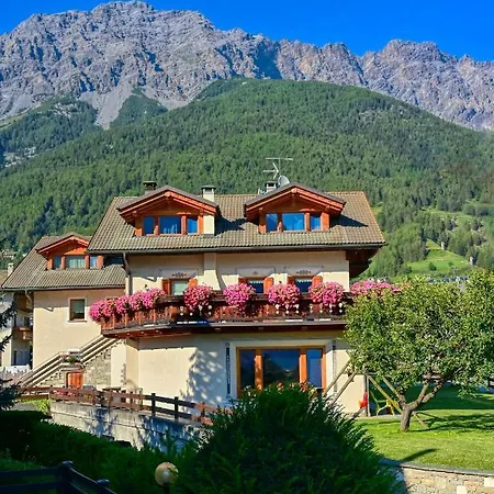 Casa Caste Feriehus Bormio