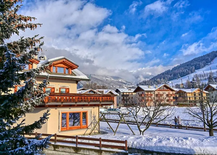 Casa Caste Nyaraló *