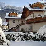 Casa Caste *